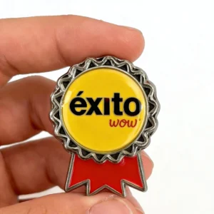 pines-personalizados-con-tu-logo-en-colombia